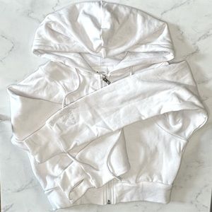 BuffBunny Cloud Crop Zip - white